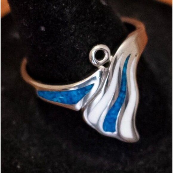 Size 8 1/2, Vintage Blue/White Curtain Abstract Silver Tone Ring - W27 - Picture 2 of 3